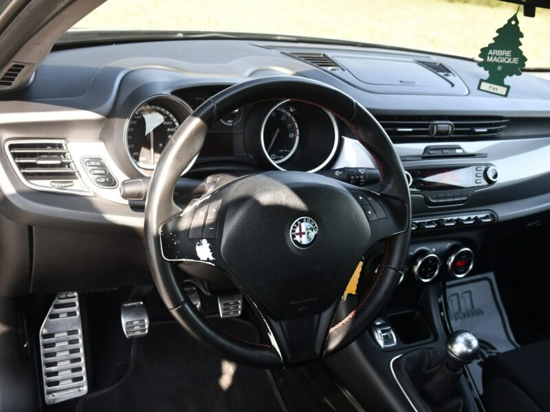 Alfa Romeo Giulietta 1,4Turbo Dudki11 Klimatronic.El.szyby.Centralka.Ledy.Hak.OKAZJA