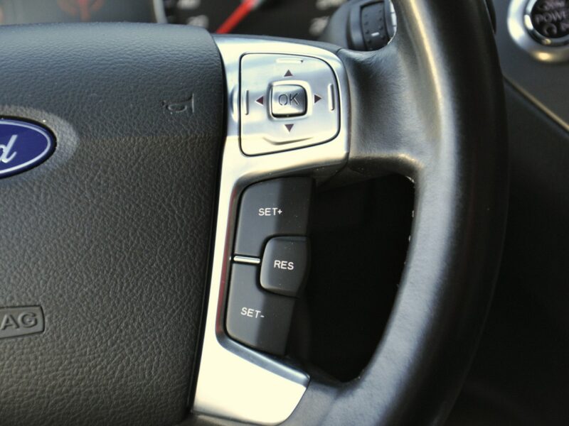 Ford Mondeo 2.0TDCi/ 163KM /Navi/LEDy/Converse/Alufelgi/Pod.fotele/2xkoła/PDC Mk4 (2007-2014)