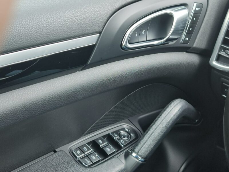 Porsche Cayenne S II (2010-)
