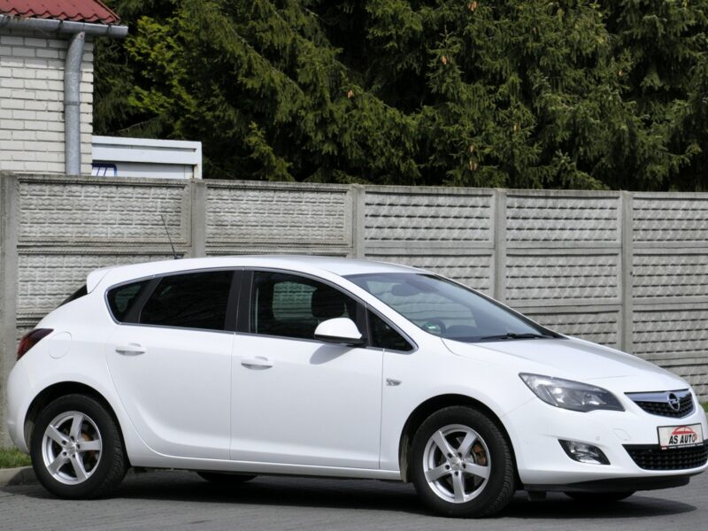 Opel Astra 1,6T 180KM Edition/Tempomat/Alufelgi/Parktronic/Climatronic/ J (2009-2019)
