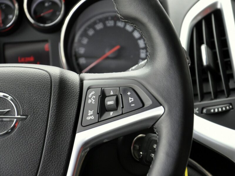 Opel Astra 1,6T 180KM Edition/Tempomat/Alufelgi/Parktronic/Climatronic/ J (2009-2019)