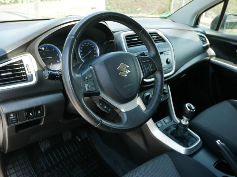 Suzuki SX4 S-Cross 1.6 DDiS 120KM [Eu5] - Grzane fotele -Zobacz