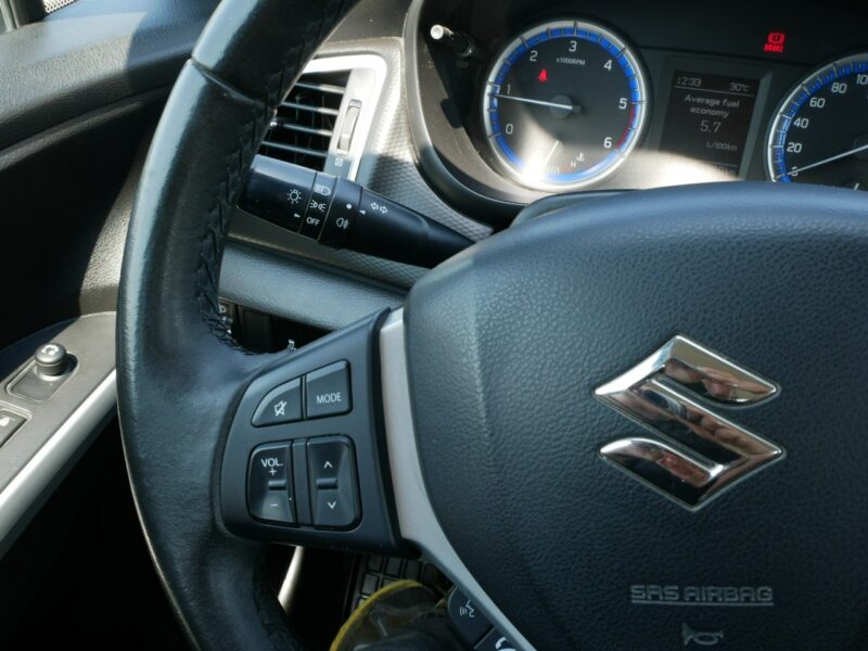 Suzuki SX4 S-Cross 1.6 DDiS 120KM [Eu5] - Grzane fotele -Zobacz