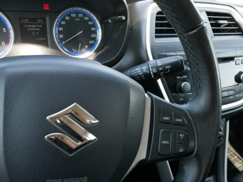 Suzuki SX4 S-Cross 1.6 DDiS 120KM [Eu5] - Grzane fotele -Zobacz