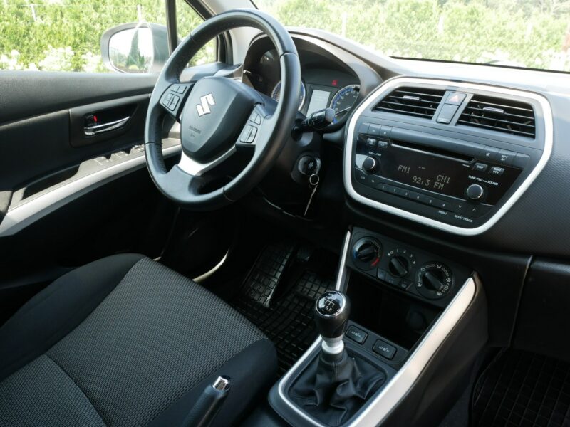 Suzuki SX4 S-Cross 1.6 DDiS 120KM [Eu5] - Grzane fotele -Zobacz