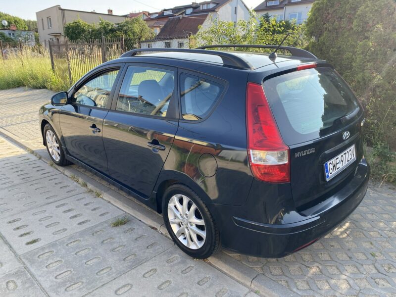Hyundai i30 Po liftingu, klimatronik, czujniki parkowania, mocny silnik, 8 airbag I (2002-2013)
