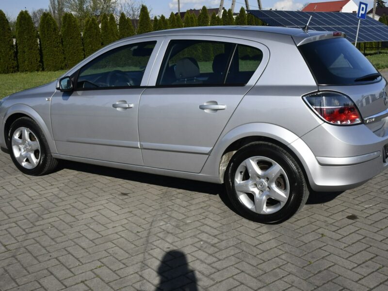 Opel Astra 1.8benz DUDKI11 Automat.Klimatyzacja.Alu.Centralka.kredyt.OKAZJA H (2004-2014)