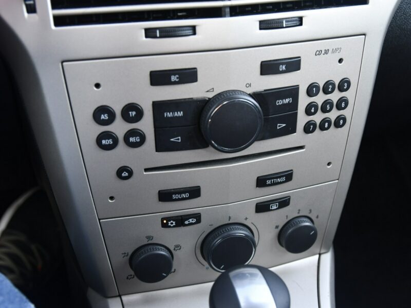 Opel Astra 1.8benz DUDKI11 Automat.Klimatyzacja.Alu.Centralka.kredyt.OKAZJA H (2004-2014)