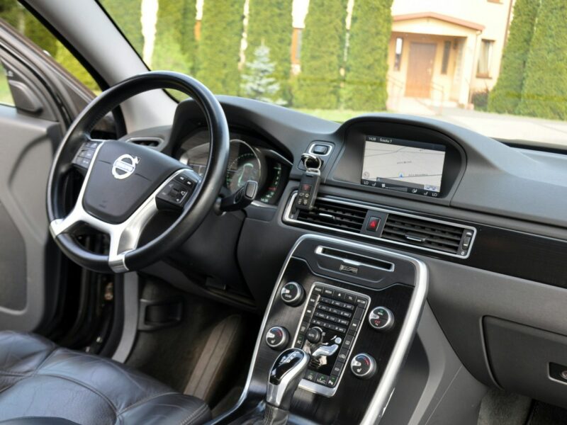 Volvo S80 2.0d(181KM)*Lift*Led*Xenon*Navi*El.Fotele*Skóry*Virtual*Alu18"FUL*ASO II (2006-)