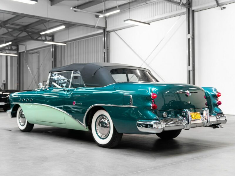 Buick Roadmaster Convertible 76C 1954 Stan fabryczny. Kolekcjonerski. Ideał VI (1954-1956)