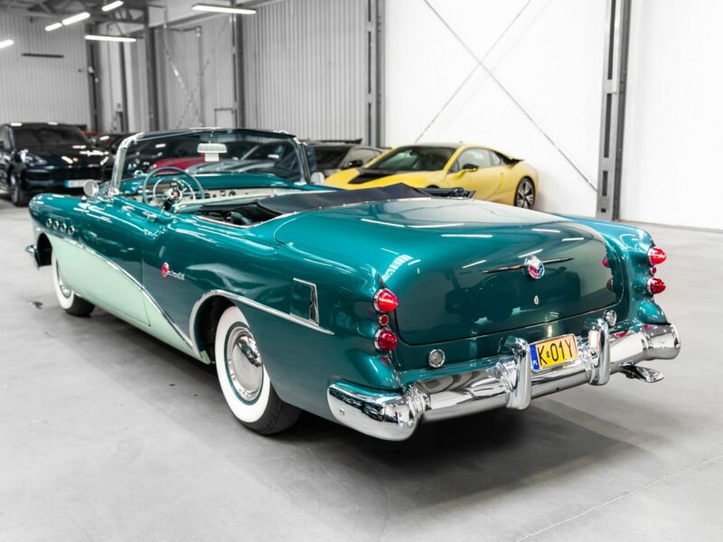 Buick Roadmaster Convertible 76C 1954 Stan fabryczny. Kolekcjonerski. Ideał VI (1954-1956)