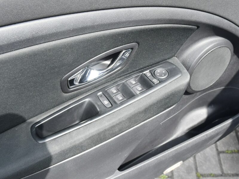 Opel Astra Ledy Duża Navi Grzana kierow 2xParktr. Grz. Kierownica Ideał z Niemiec K (2015-2021)