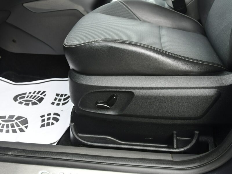 Škoda Superb serwis ASO, panorama, hak, FV23 III (2015-2023)