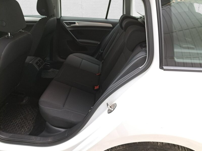 Volkswagen Golf VII (2012-)