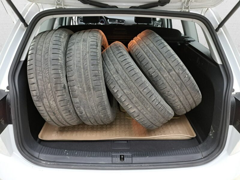 Volkswagen Golf VII (2012-)