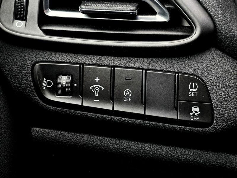 Hyundai i30 1.5DPI 110KM Comfort + LED Android Auto Gwarancja Salon Polska FV23% III (2017-)