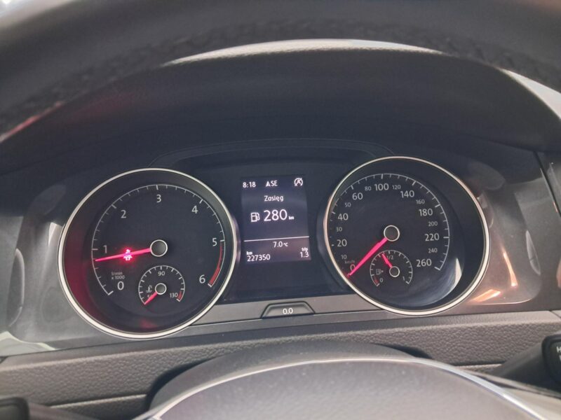 Volkswagen Golf VII (2012-)