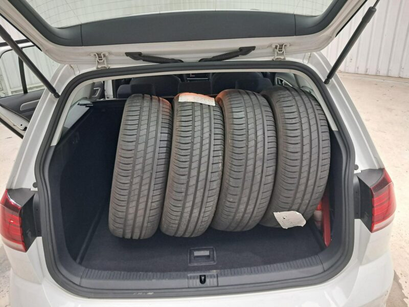 Volkswagen Golf VII (2012-)