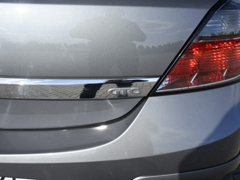 Opel Astra 1,6Benz OPC.Serwis.Klimatronic.Navigacja.Hak.Pół-skóry H (2004-2014)