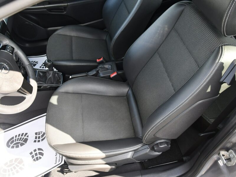 Opel Astra 1,6Benz OPC.Serwis.Klimatronic.Navigacja.Hak.Pół-skóry H (2004-2014)
