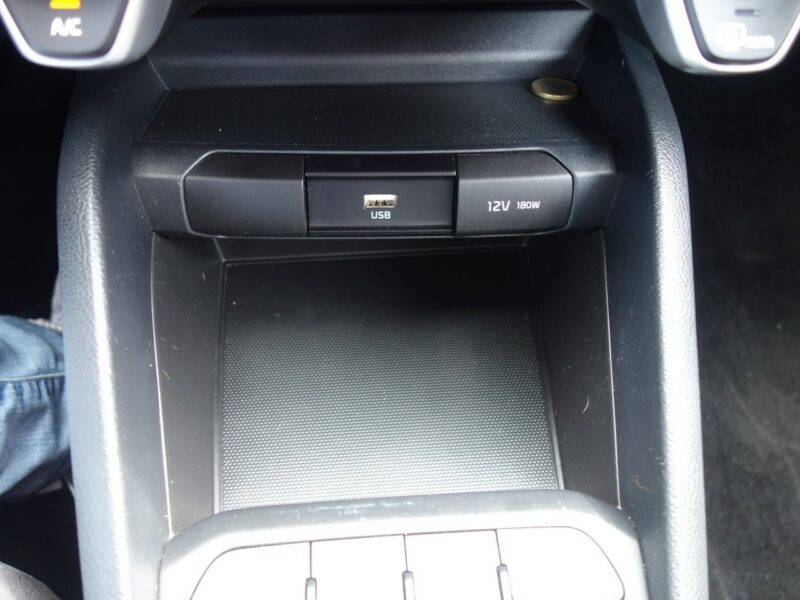 Kia Stonic Kia Stonic 1.0 T-GDI MHEV (tzw. miękka hybryda)