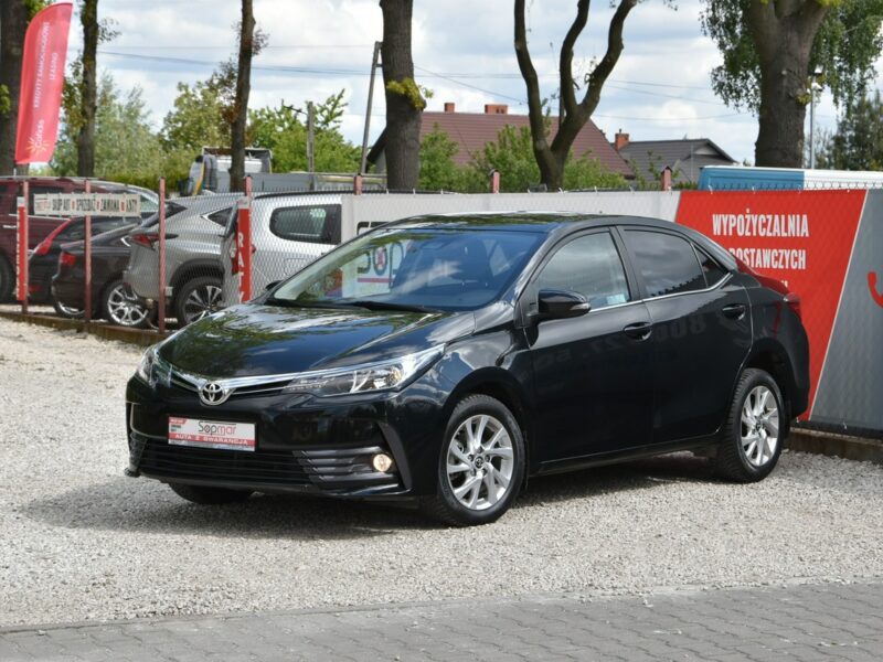 Toyota Corolla 1.6Valvematic 132KM 2018r. lift SALON Climatronic Kamera LED 47tkm Seria E16 (2012-)