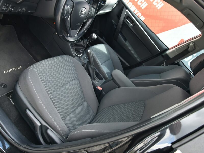Toyota Corolla 1.6Valvematic 132KM 2018r. lift SALON Climatronic Kamera LED 47tkm Seria E16 (2012-)