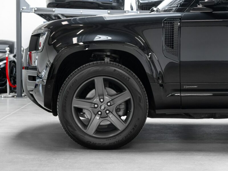 Land Rover Defender 90 3.0D X-Dynamic SE. Lodówka. Pneumatyka. Hak. Panorama. FV23%. IV (2019-)