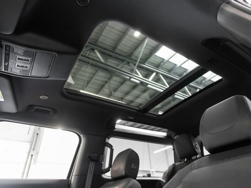 Land Rover Defender 90 3.0D X-Dynamic SE. Lodówka. Pneumatyka. Hak. Panorama. FV23%. IV (2019-)