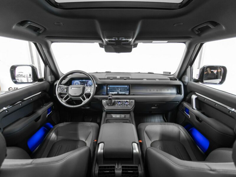 Land Rover Defender 90 3.0D X-Dynamic SE. Lodówka. Pneumatyka. Hak. Panorama. FV23%. IV (2019-)