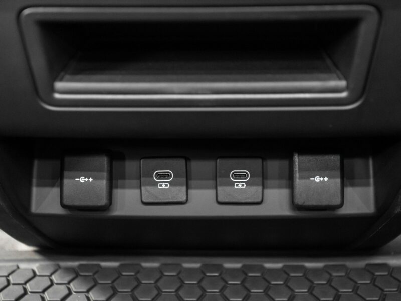Land Rover Defender 90 3.0D X-Dynamic SE. Lodówka. Pneumatyka. Hak. Panorama. FV23%. IV (2019-)