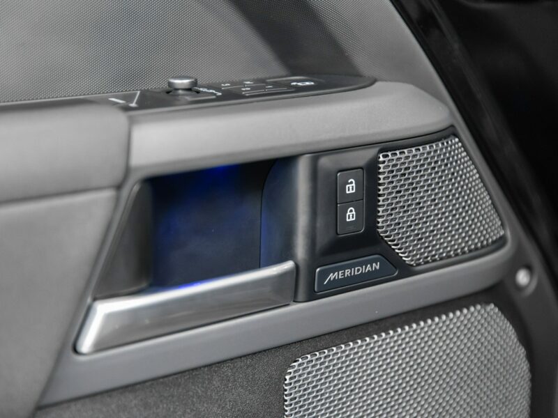 Land Rover Defender 90 3.0D X-Dynamic SE. Lodówka. Pneumatyka. Hak. Panorama. FV23%. IV (2019-)