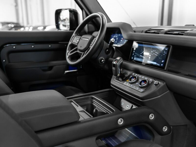 Land Rover Defender 90 3.0D X-Dynamic SE. Lodówka. Pneumatyka. Hak. Panorama. FV23%. IV (2019-)