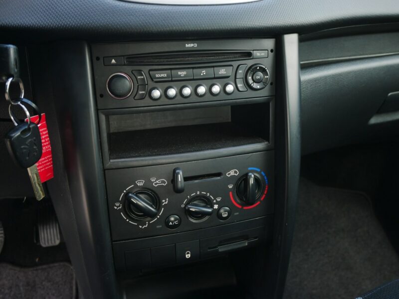 Peugeot 207 1.4 75KM -5 Drzwi -Klima -Zobacz