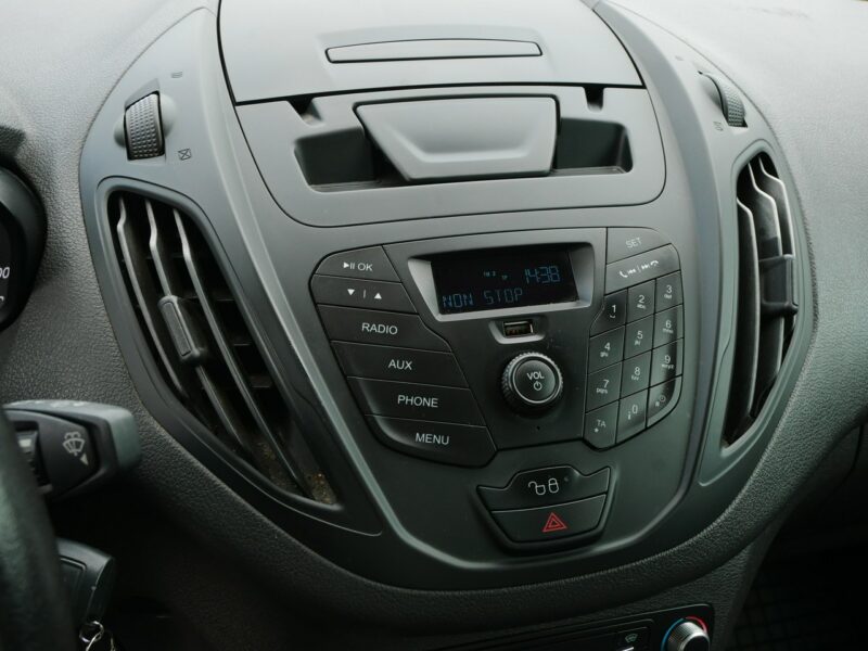 Ford Transit Courier 1.0 E-Boost 100KM [Eu6] Krajowy -1 Wł -Serwis ASO - VAT 23% Brutto