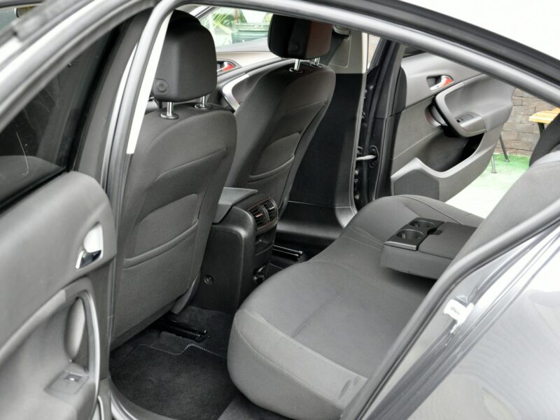BMW Active Tourer Przebieg gwarantow,oryginalny lakier, nawigacja,klimatronik,parktronik
