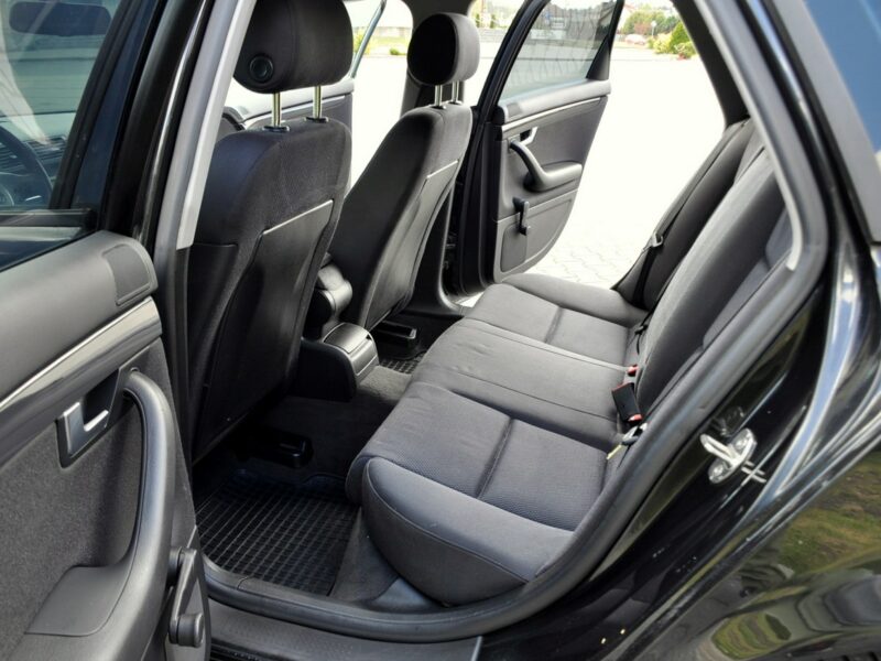 Audi A4 1.9TDi(130KM)*Bi-Xenon*Klimatronik*Welur*Reling*Szyber*Alu17"ASO Audi B6 (2000-2004)