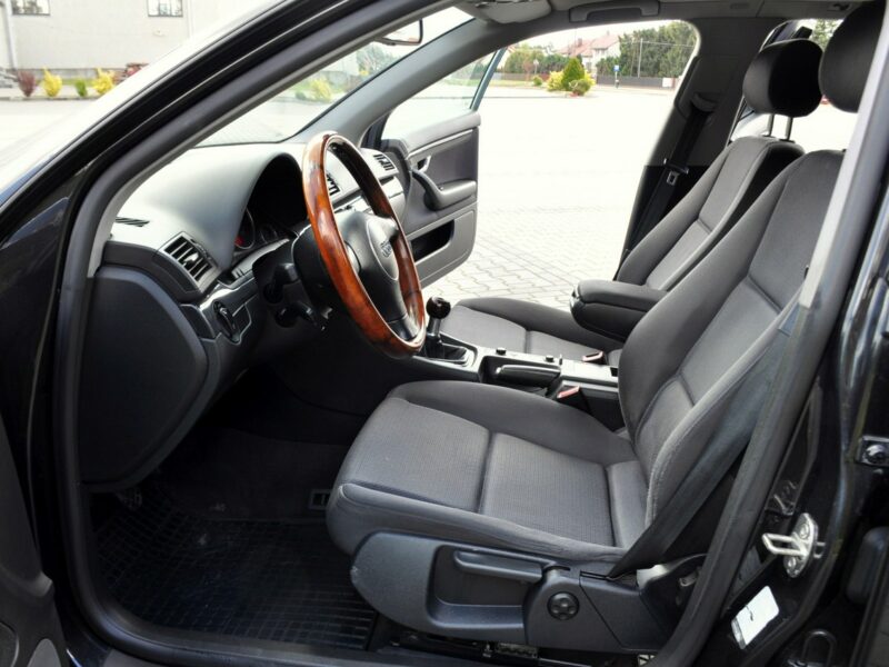 Audi A4 1.9TDi(130KM)*Bi-Xenon*Klimatronik*Welur*Reling*Szyber*Alu17"ASO Audi B6 (2000-2004)