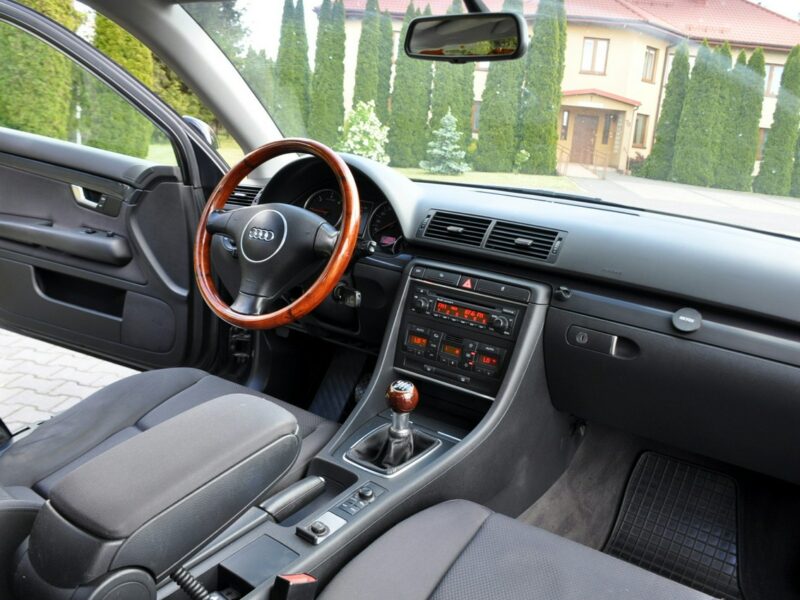 Audi A4 1.9TDi(130KM)*Bi-Xenon*Klimatronik*Welur*Reling*Szyber*Alu17"ASO Audi B6 (2000-2004)
