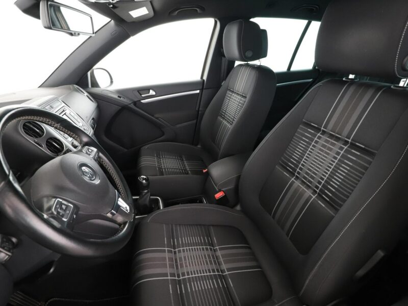 Volkswagen Tiguan 4X4 Navi Kamera cofania Hak Automatyczna klimatyzacja Podgrzewane fote I (2007-2016)