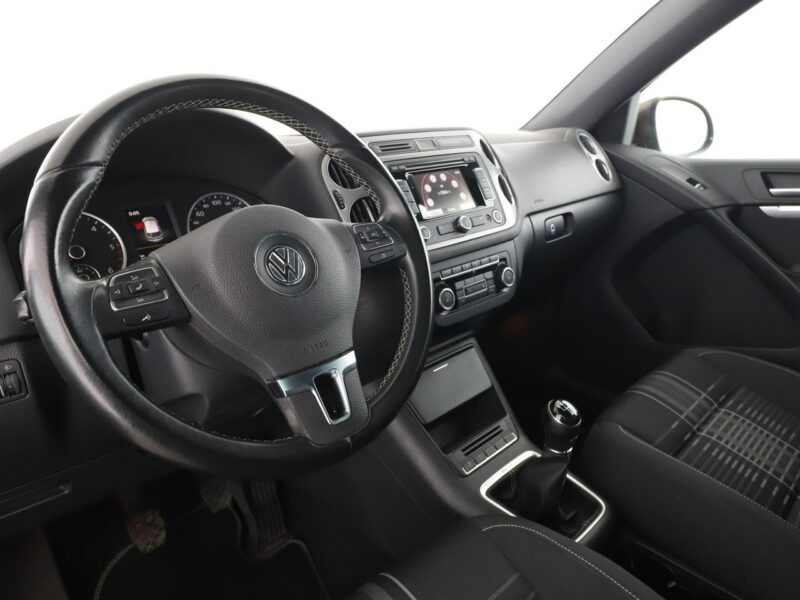 Volkswagen Tiguan 4X4 Navi Kamera cofania Hak Automatyczna klimatyzacja Podgrzewane fote I (2007-2016)
