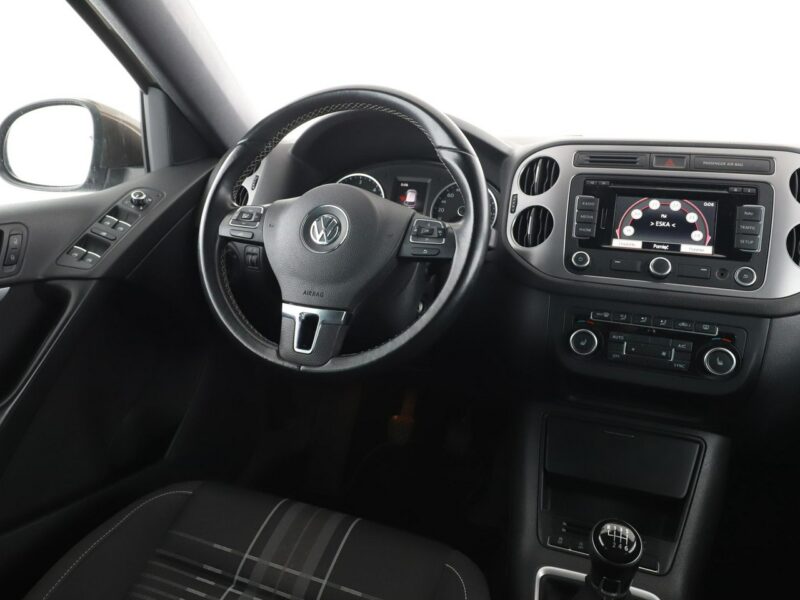 Volkswagen Tiguan 4X4 Navi Kamera cofania Hak Automatyczna klimatyzacja Podgrzewane fote I (2007-2016)