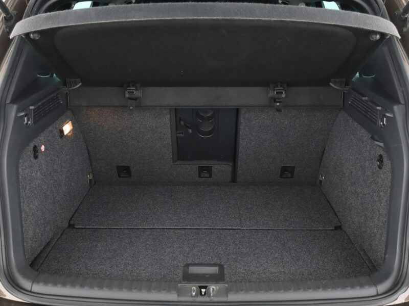Volkswagen Tiguan 4X4 Navi Kamera cofania Hak Automatyczna klimatyzacja Podgrzewane fote I (2007-2016)