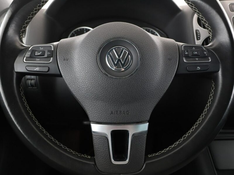 Volkswagen Tiguan 4X4 Navi Kamera cofania Hak Automatyczna klimatyzacja Podgrzewane fote I (2007-2016)