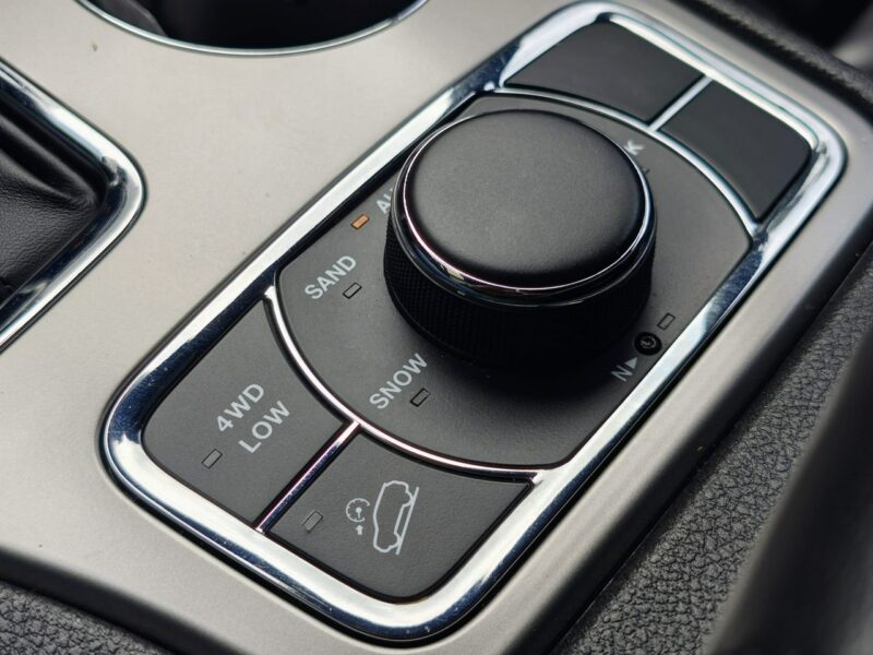 Jeep Grand Cherokee IV (2010-)