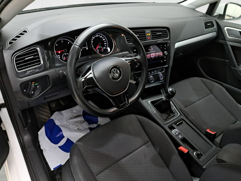 Volkswagen Golf VII (2012-)