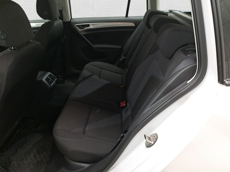 Volkswagen Golf VII (2012-)