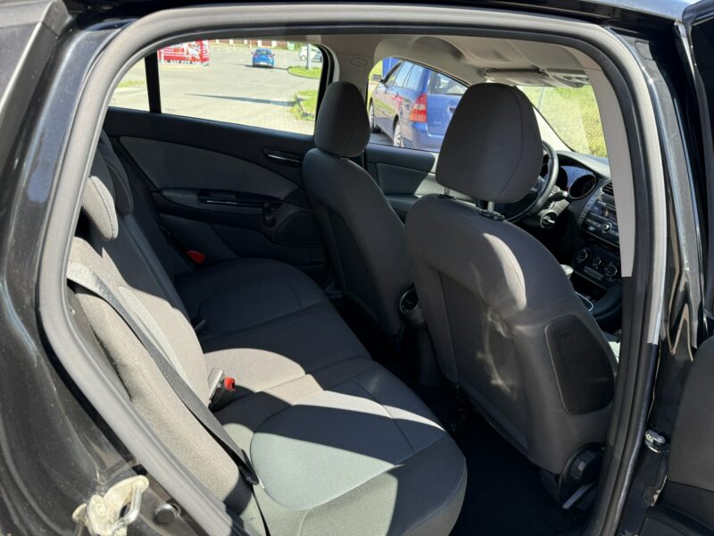Toyota Corolla Verso III (2004-2009)
