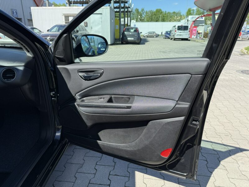 Toyota Corolla Verso III (2004-2009)