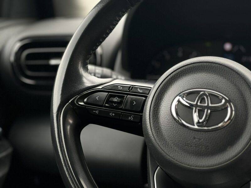 Toyota Yaris Salon Polska Poleasingowy I właściciel Serwis ASO VAT 23% Bezwypadkowy IV (2020-)